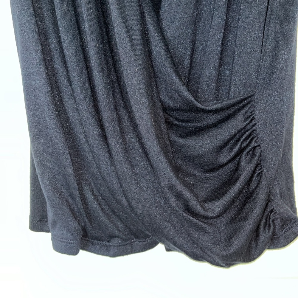 41 Hawthorn Navy Sleeveless Knit Top - Picture 3 of 7